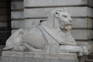 left-lion-council-house-nottingham-market-square