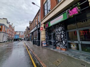 Gloryholes golf in George Street, Nottingham